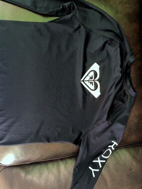 Roxy Black Long-Sleeve Logo Rash Guard with White Graphics